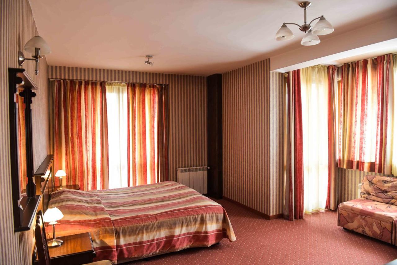 Стаи За Гости - Семейна Къща За Гости Ивел Bansko Exterior photo